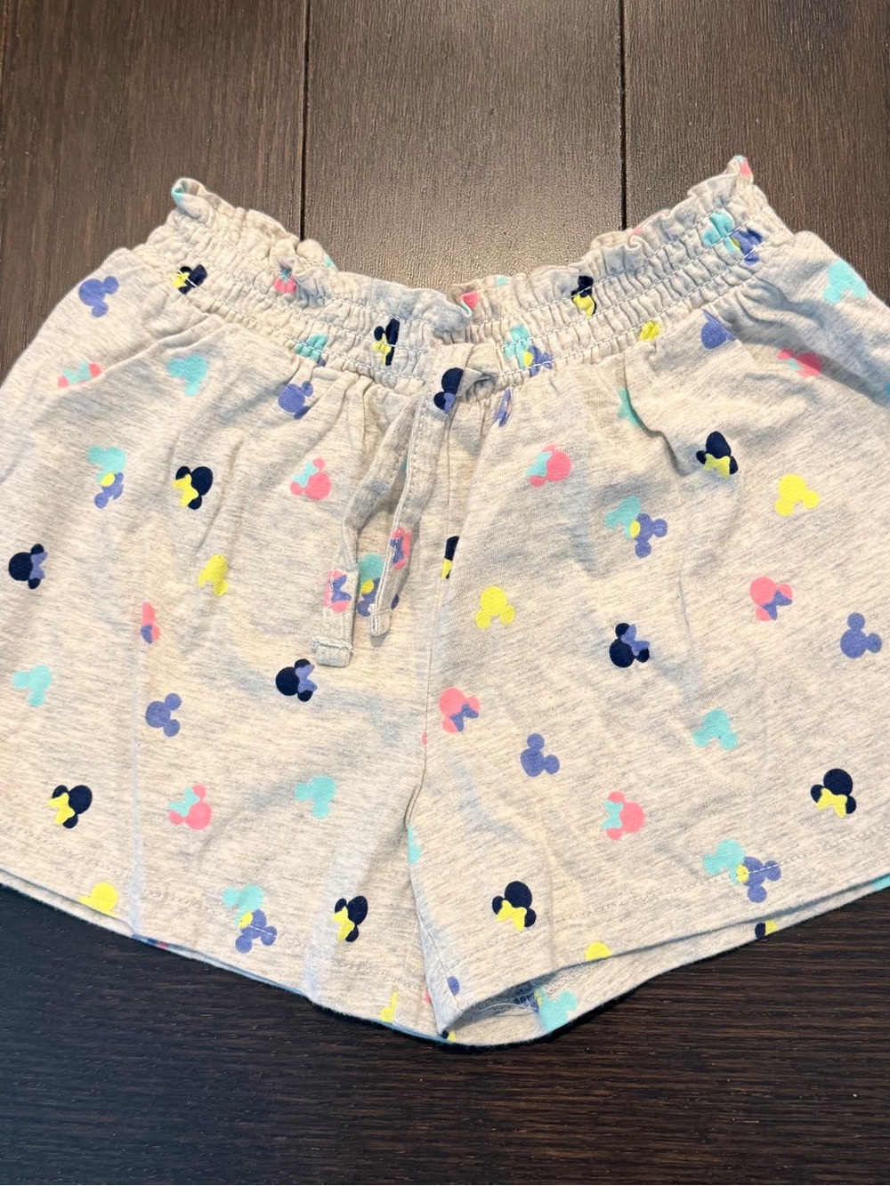 GAP Disney Shorts with Mickey - New without tags - size 5T